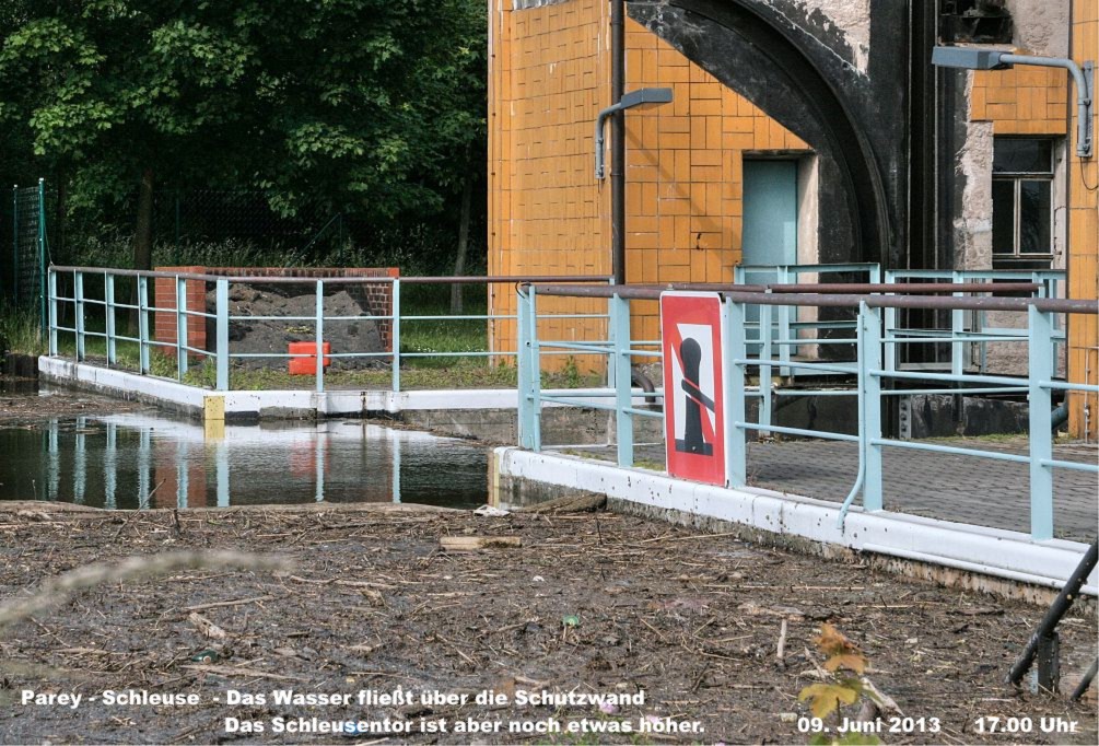 Hochwasser- 2013_06_09-015-Parey-Schleuse.jpg
